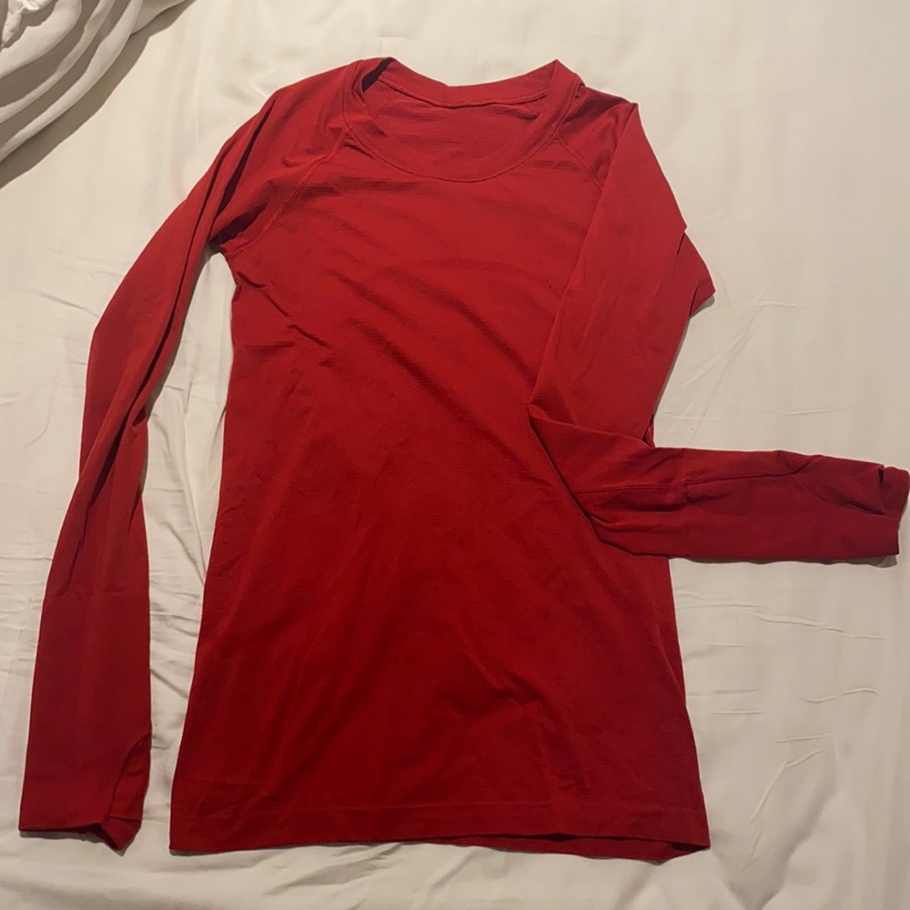 Long sleeve Swiftly Tech size 8